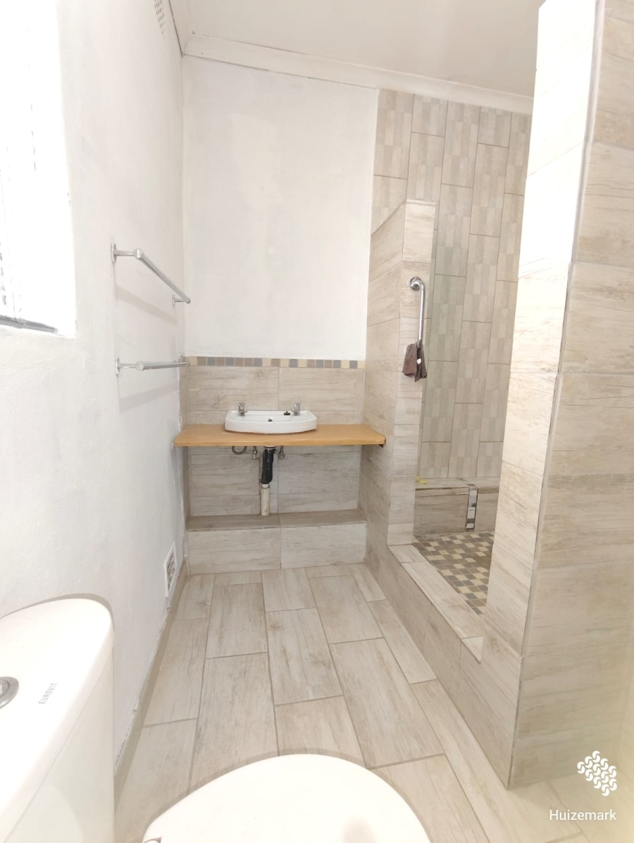 4 Bedroom Property for Sale in Roodia Free State